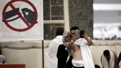 La Mecque: populaire au hajj, le “selfie” irrite les conservateurs