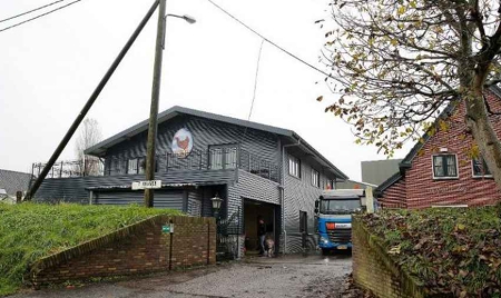 Grippe aviaire d’autres fermes contrôlées aux Pays-Bas après détection d’une souche pathogène