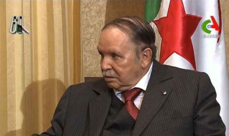 Bouteflika reçoit des ambassadeurs 24 heures après son hospitalisation