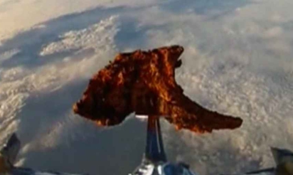 Une côte d’agneau dans l’espace