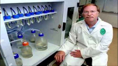 Les Etats-Unis ont créé le Sida et Ebola d’après le Professeur Cyril Broderick