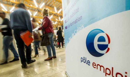 La France compte 1,1 million de chômeurs de longue durée en 2013