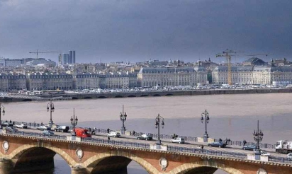 Bordeaux le père d’une fillette tombée dans la Garonne placé en garde à vue