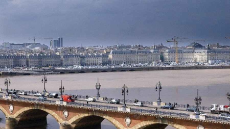 Bordeaux le père d’une fillette tombée dans la Garonne placé en garde à vue
