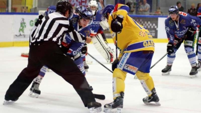 Un garçon de 8 ans meurt après avoir reçu un palet de hockey dans la tête