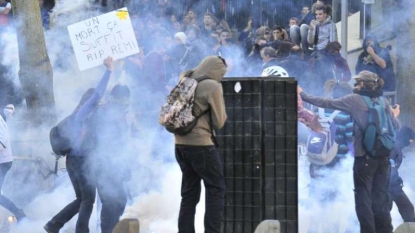 Barrage: Royal critique la pertinence du projet, hommage sur le site