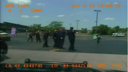 Un sans-abri abattu par 6 policiers et 46 balles