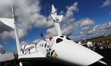 Ces stars devaient monter dans le vaisseau spatial de Virgin Galactic