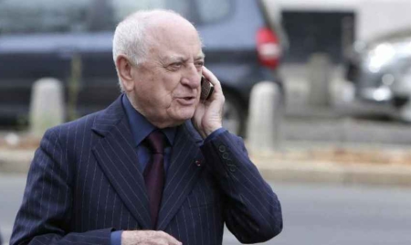 Le Monde Pierre Bergé insulte un critique littéraire, la SDJ proteste