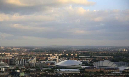 Glasgow un camion-poubelle fonce dans la foule, des morts