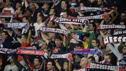 Foot deux supporteurs parisiens blessés à l’arme blanche après Barcelone-PSG