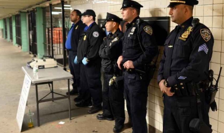 Etats-Unis un policier blanc disculpé après la mort d’un Noir à New York