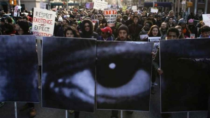 Des milliers de manifestants aux Etats-Unis contre les violences policières faites aux Noirs