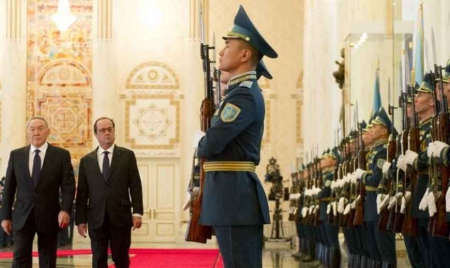 Hollande au Kazakhstan, business et crises régionales au menu