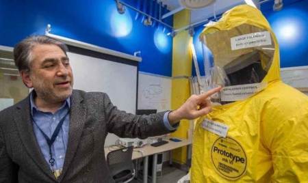 Etats-Unis à l’essai, une nouvelle combinaison anti-Ebola offre plus de sécurité