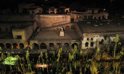 Des rouleaux de papyrus carbonisés par le Vésuve pourraient être lus à nouveau