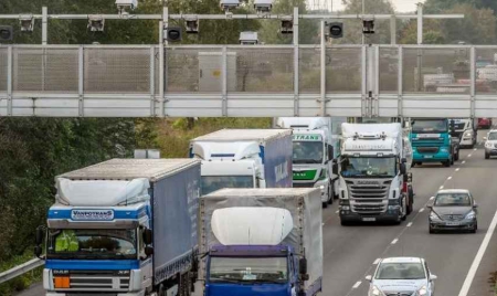 Les routiers lancent dimanche une grève reconductible pour les salaires