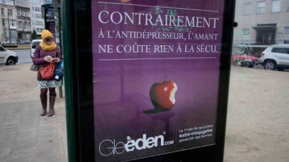 Une centaine d’élus d’Ile-de-France s’attaque aux publicités de Gleeden
