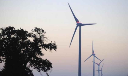 Le Sénat fixe à 1.000 mètres la distance entre une éolienne et des habitations