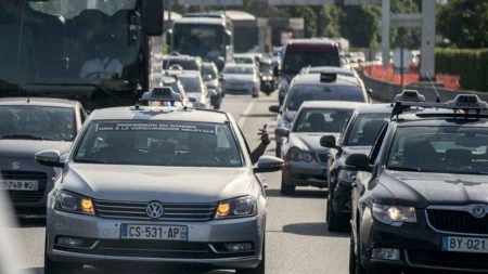 Ile-de-France : des voies réservées aux bus et aux taxis sur deux autoroutes