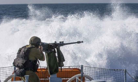 Gaza : des soldats israéliens tuent un pêcheur, selon les secours palestiniens