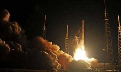 SpaceX lance avec succès deux satellites de communication