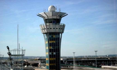 Grève des contrôleurs aériens : 40% de vols annulés mercredi en France