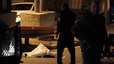 Jérusalem: un Palestinien brandissant un couteau abattu à un checkpoint