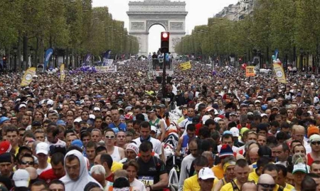 A cause de la pollution, Hidalgo veut des mesures pour le marathon de Paris