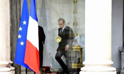 Grèce: Hollande parlera à Tsipras et Merkel dans les heures qui viennent