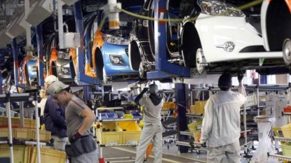 PSA : un ouvrier de Poissy menacé de licenciement pour des gants