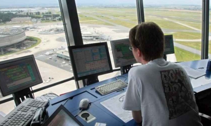 Contrôleurs aériens: grève écartée pour mardi et mercredi