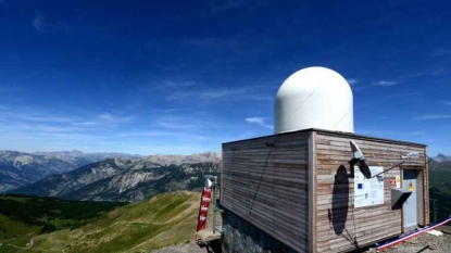 Dans les Alpes du Sud, des radars de montagne pour prévenir les désastres pluviométriques
