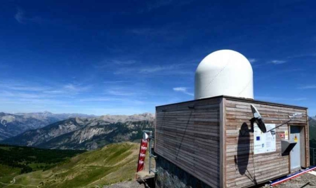 Dans les Alpes du Sud, des radars de montagne pour prévenir les désastres pluviométriques