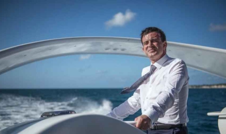 Valls réaffirme l’ancrage de Mayotte dans la République et fait des annonces