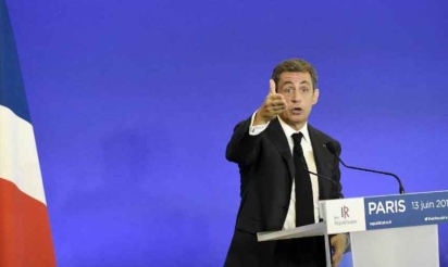 Sarkozy: parler de “tous les sujets”, notamment “l’immigration”, en vue de l’alternance