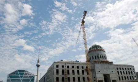Berlin fête la reconstruction de son château, détruit par la guerre et la RDA