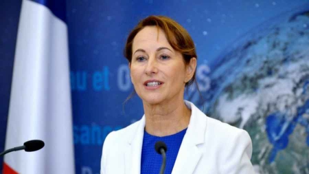 La France compte demander à Volkswagen un remboursement des aides publiques, indique Royal