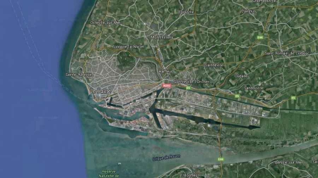 Au volant d’une voiture à 10 ans, avec son frère de 5 ans sur le siège arrière