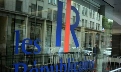 Les Républicains diffusent un tract contre Hollande, qui “épuise la France”