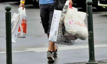 Interdiction des sacs plastiques: décret imminent, les stocks ne seront pas distribués