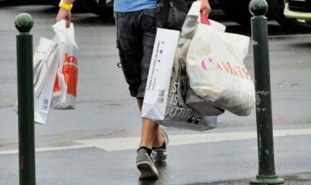 Interdiction des sacs plastiques: décret imminent, les stocks ne seront pas distribués