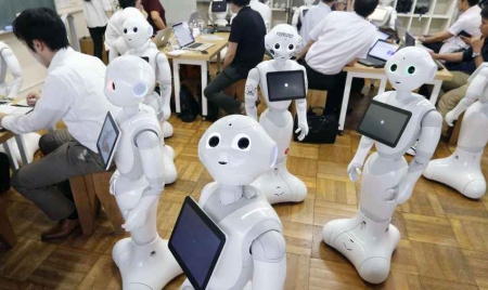 Non, le robot Pepper n’est pas là pour assouvir vos désirs charnels