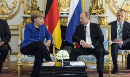 Ukraine: Hollande, Poutine, Merkel et Porochenko réunis à Paris pour faire avancer la paix