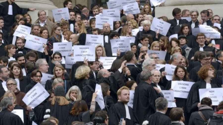 Les avocats durcissent leur grève contre la réforme de l’aide juridictionnelle