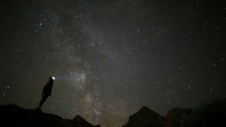 agite la communauté des astronomes