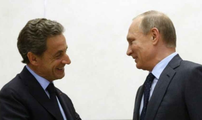 Sarkozy à Moscou: Valls lui demande de ne pas mettre en cause la position de la France
