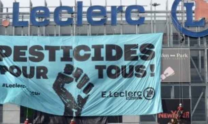 Greenpeace dénonce une omniprésence des pesticides derrière les prix bas de Leclerc