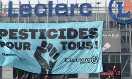 Greenpeace dénonce une omniprésence des pesticides derrière les prix bas de Leclerc