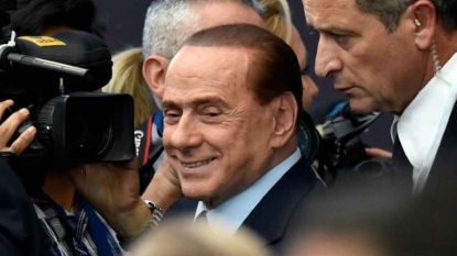 Italie: Berlusconi attaque l’UE pour s’aligner sur la droite populiste